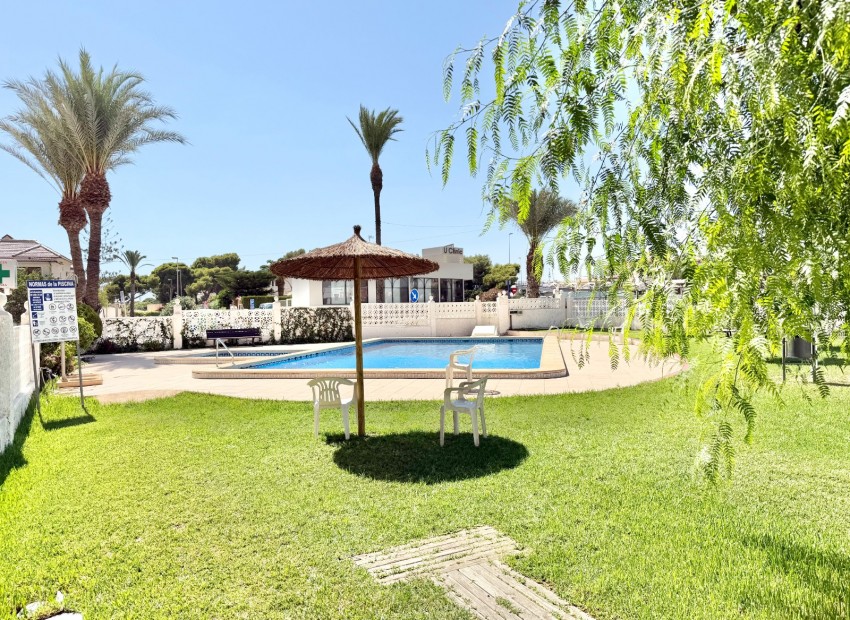 Venta - Apartamento -
Orihuela Costa - La Zenia