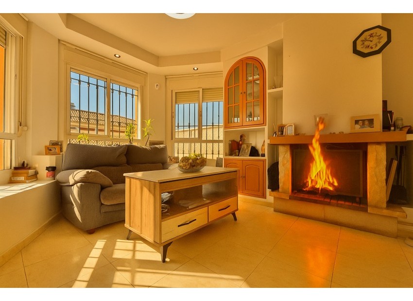 Venta - Chalet -
El Algar 