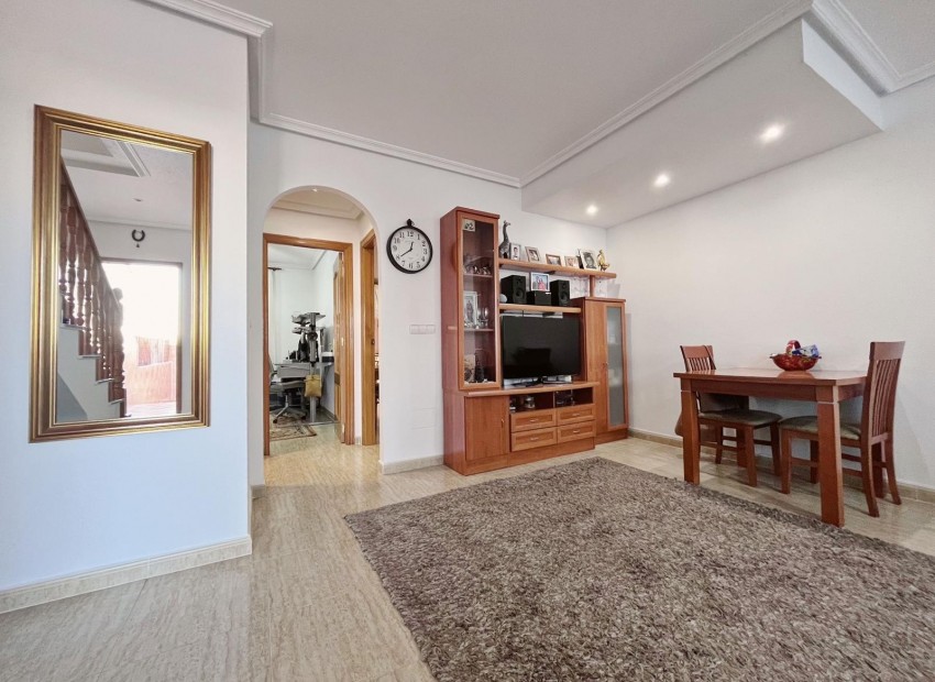 Venta - Chalet -
San Javier - Roda 