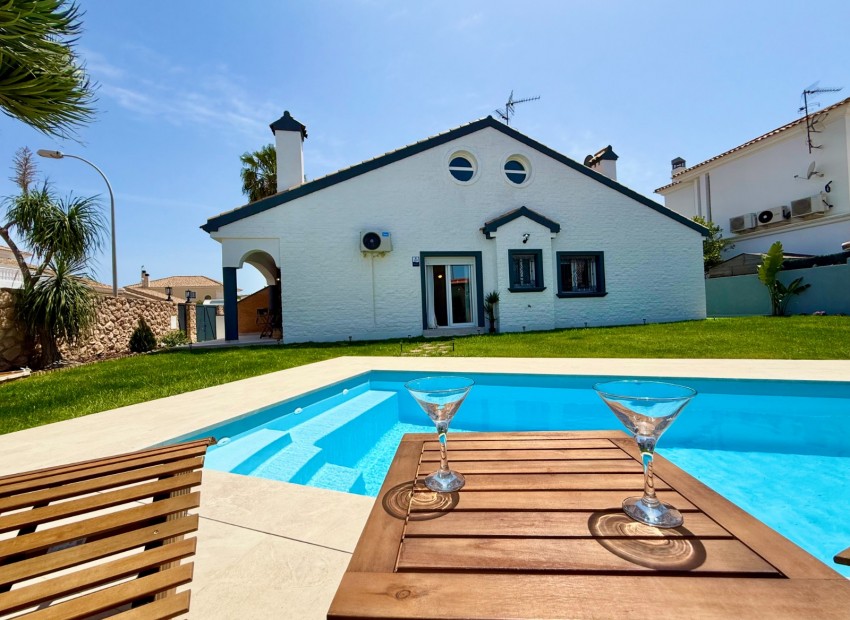 Venta - Chalet -
San Javier - Santiago de la Ribera