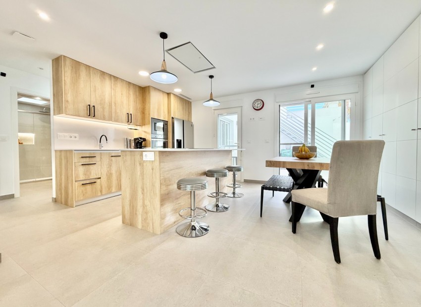 Venta - Planta baja -
AVILESES