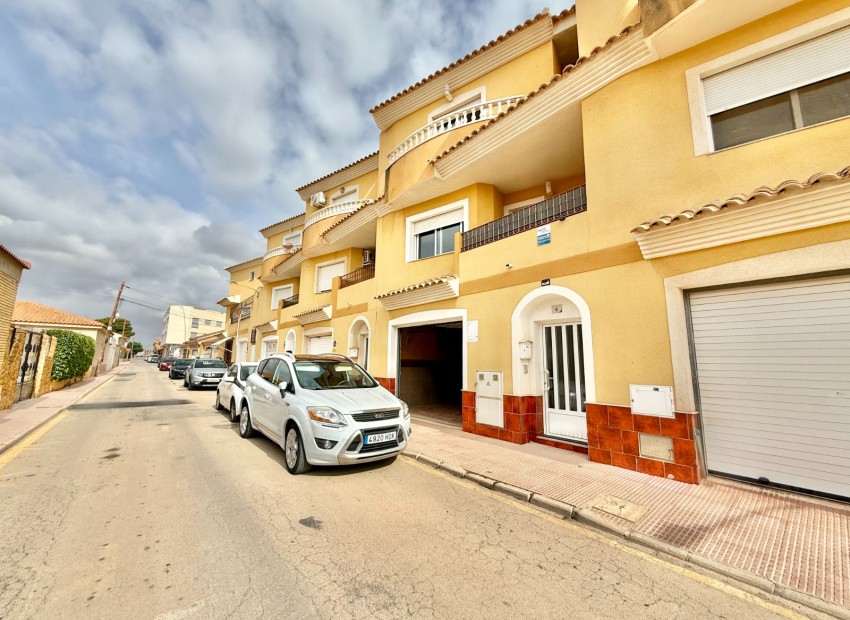 Venta - Sobre pilares -
Los Alcázares