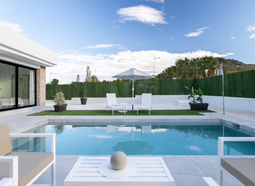 Venta - Villa -
Calasparra