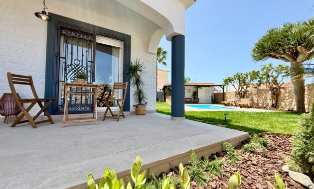 Venta - Chalet -
San Javier - Santiago de la Ribera