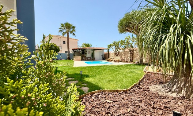 Venta - Chalet -
San Javier - Santiago de la Ribera