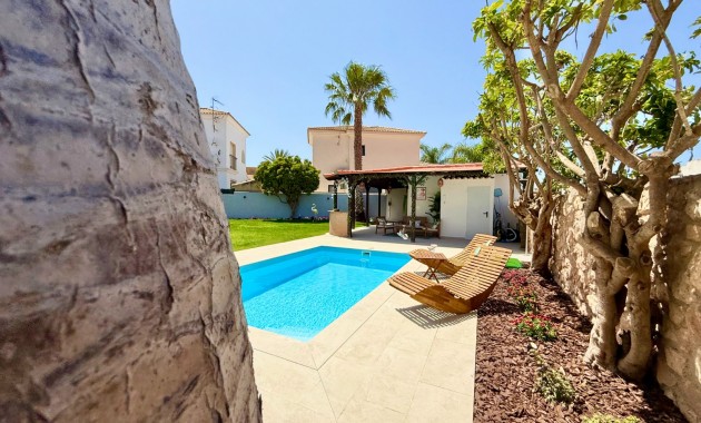 Venta - Chalet -
San Javier - Santiago de la Ribera