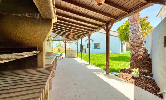 Venta - Chalet -
San Javier - Santiago de la Ribera
