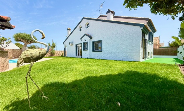 Venta - Chalet -
San Javier - Santiago de la Ribera