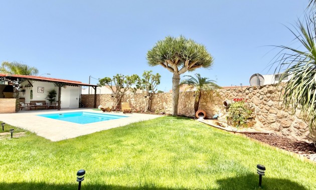 Venta - Chalet -
San Javier - Santiago de la Ribera