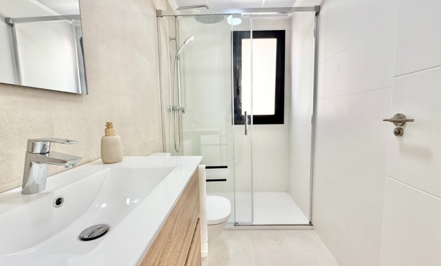 Venta - Chalet -
Cox - Vega Hills