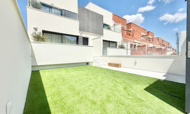 Venta - Chalet -
Cox - Vega Hills