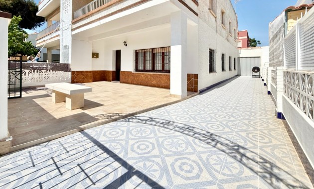 Venta - Planta baja -
Pilar de la Horadada - Torre de la Horadada