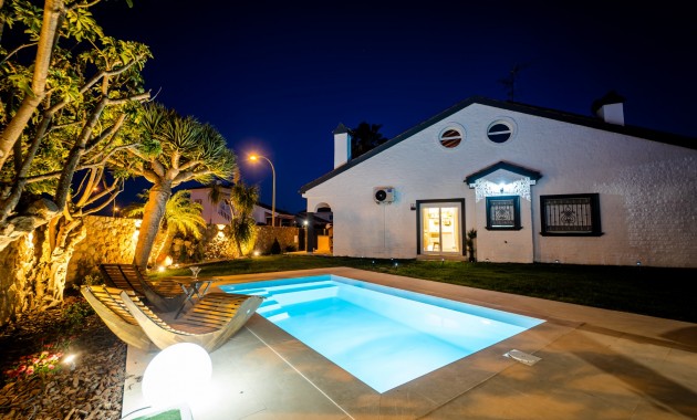 Venta - Chalet -
San Javier - Santiago de la Ribera
