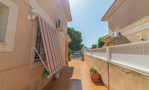 Venta - Chalet -
San Javier - Santiago de la Ribera