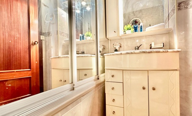 Venta - Apartamento -
Orihuela Costa - La Zenia