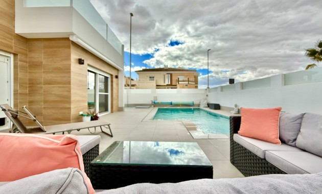 Venta - Planta baja -
AVILESES