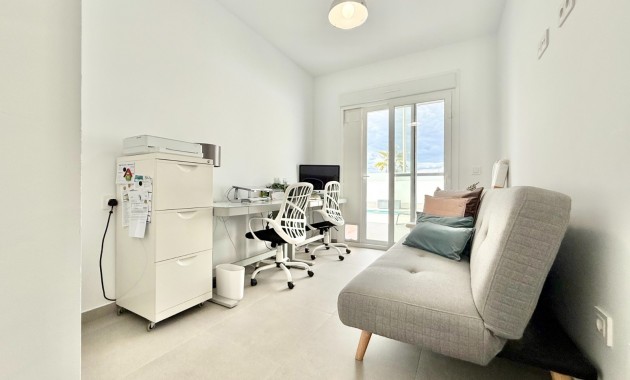 Venta - Planta baja -
AVILESES