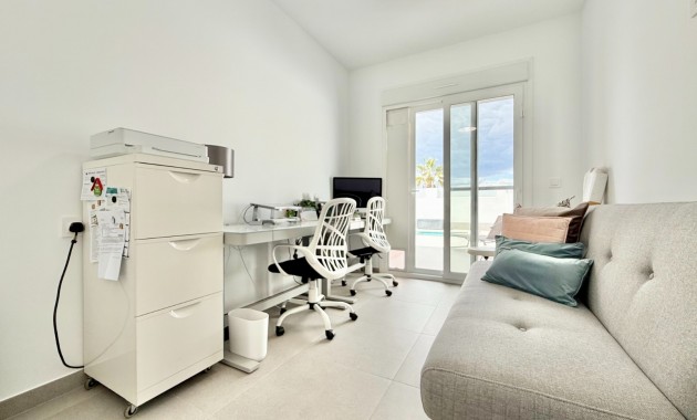 Venta - Planta baja -
AVILESES