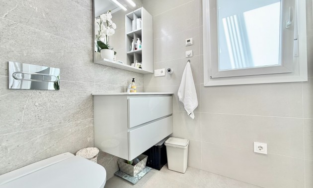 Venta - Planta baja -
AVILESES