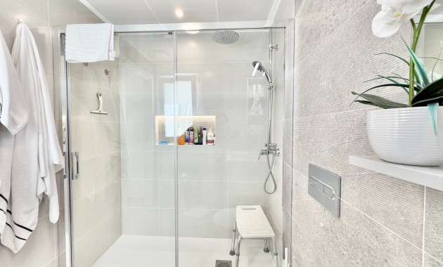 Venta - Planta baja -
AVILESES