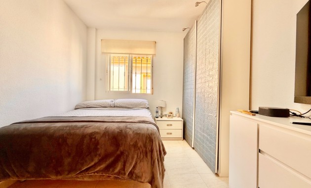 Venta - Chalet -
El Algar 