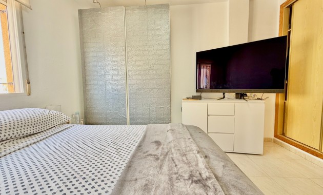 Venta - Chalet -
El Algar 