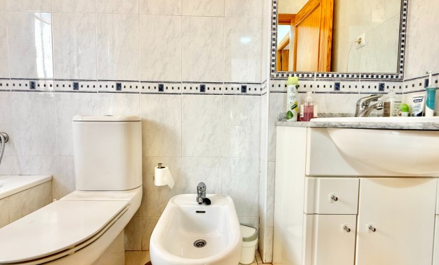 Venta - Chalet -
El Algar 