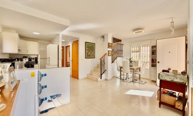 Venta - Chalet -
El Algar 