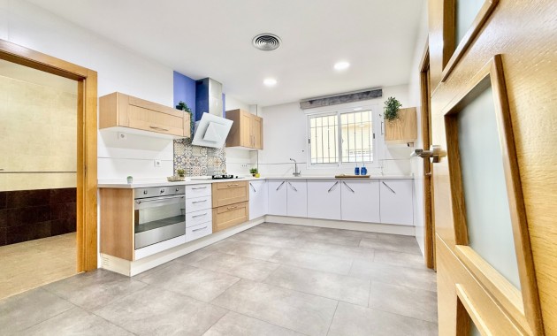 Venta - Chalet -
Los Martínez del Puerto 