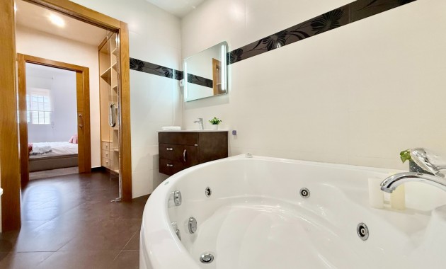 Venta - Chalet -
Los Martínez del Puerto 