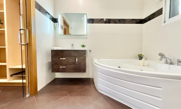 Venta - Chalet -
Los Martínez del Puerto 