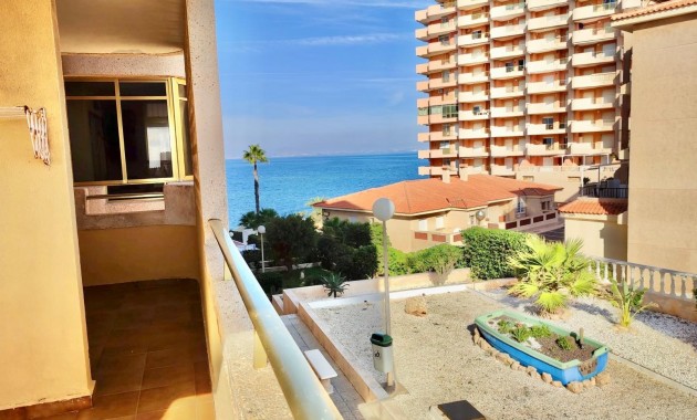 Venta - Apartamento -
La Manga 