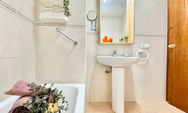 Venta - Apartamento -
Orihuela Costa - La Zenia