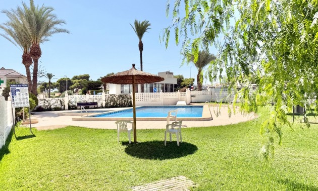 Venta - Apartamento -
Orihuela Costa - La Zenia
