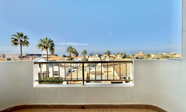 Venta - Apartamento -
La Manga 