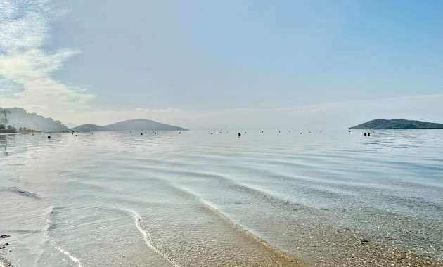 Venta - Apartamento -
La Manga 