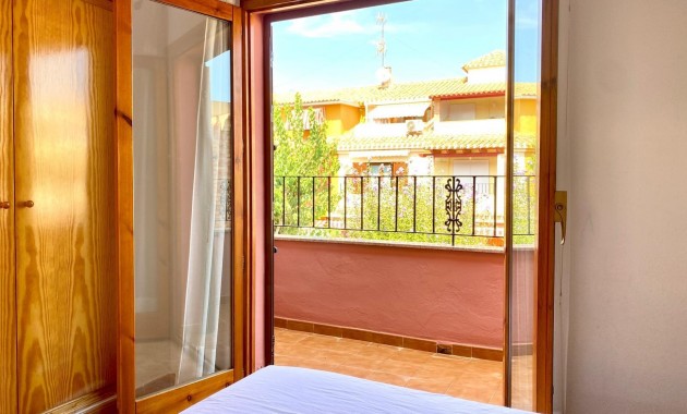 Venta - Dúplex -
Los Alcázares