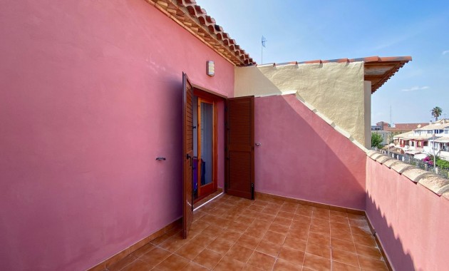 Venta - Dúplex -
Los Alcázares