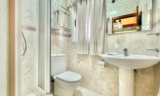 Venta - Villa -
Torrevieja - Torrevieja 