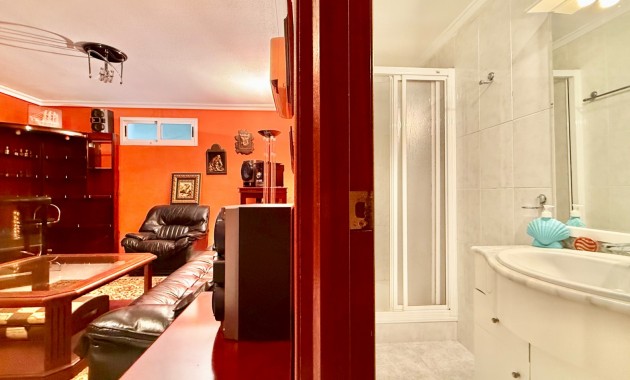 Venta - Villa -
Torrevieja - Torrevieja 