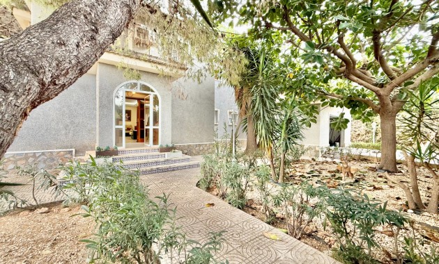 Venta - Villa -
Torrevieja - Torrevieja 