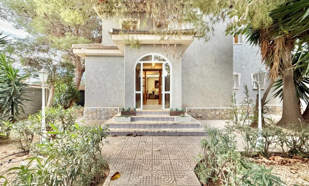 Venta - Villa -
Torrevieja - Torrevieja 