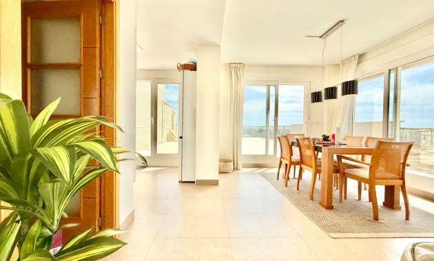 Venta - Ático -
La Manga 
