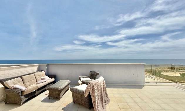 Venta - Ático -
La Manga 