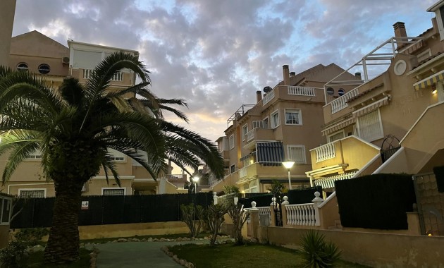 Venta - Piso -
Torrevieja - Torrevieja 