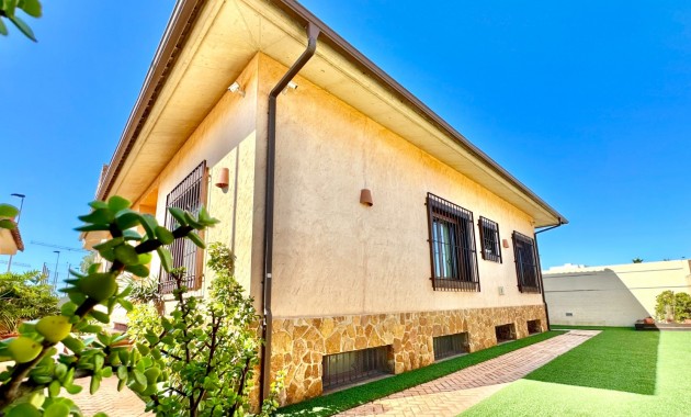 Venta - Chalet -
San Javier - Santiago de la Ribera